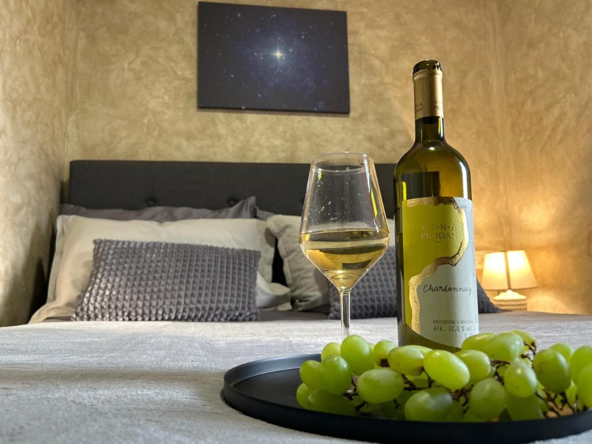 Vela & Vega Appartamento Višnjan Esterno foto